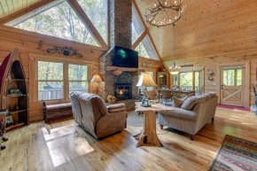 Creekside Maggie Valley Cabin 2 Mi to Skiing! Maggie Valley
